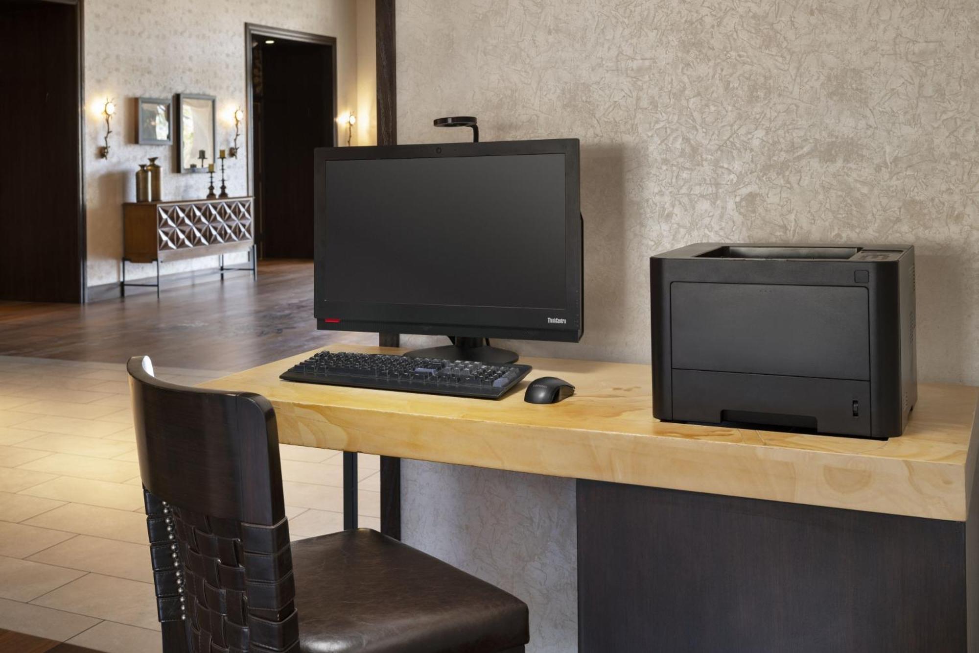 Hotel By Marriott Goleta 3*